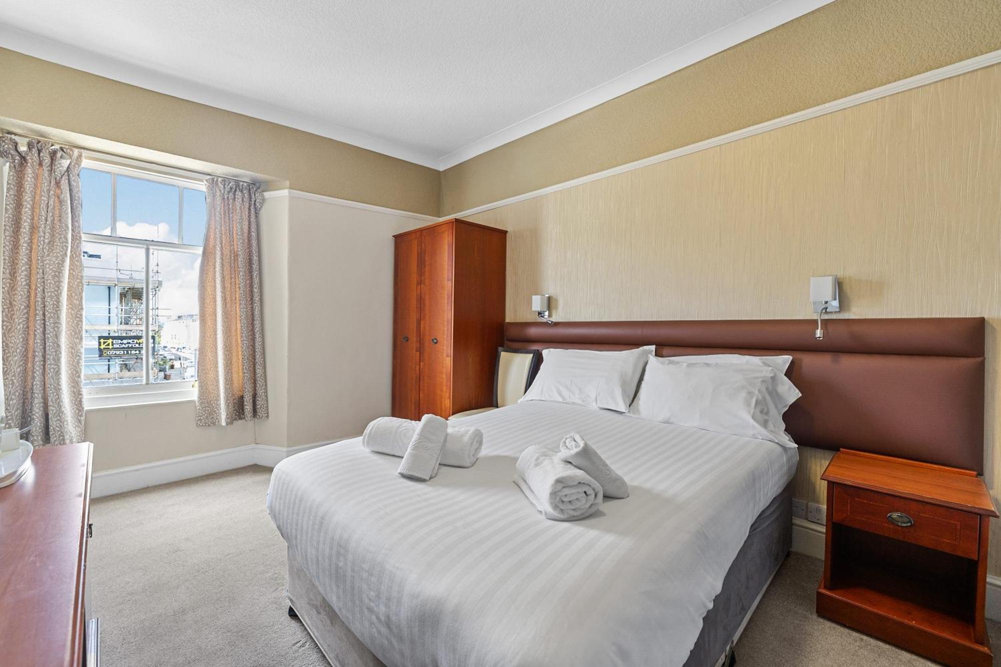 Invicta Hotel Plymouth Cameră foto